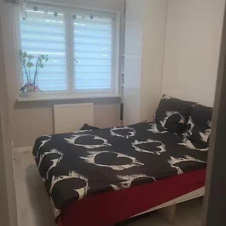 3 Pokojowe Mieszkanie Na Osiedlu W Otulinie Parku. * גדינייה