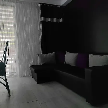 3 Pokojowe Mieszkanie Na Osiedlu W Otulinie Parku.